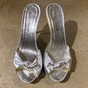 Dolce and Gabanna size 39